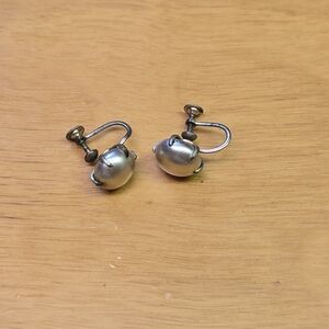 Vintage faux pearl clip on earrings